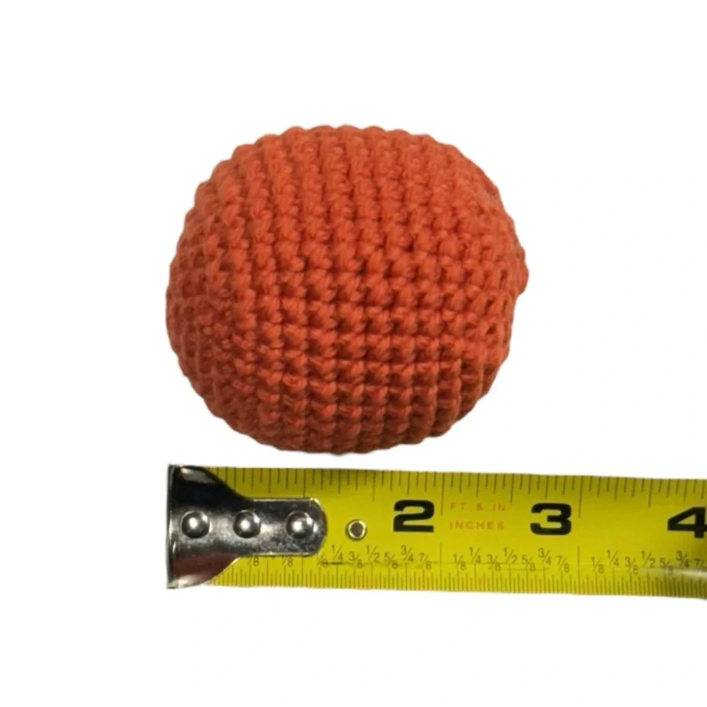 100% handmade crochet ball toy for cats with catnip inside! 100% cotton yarn toy